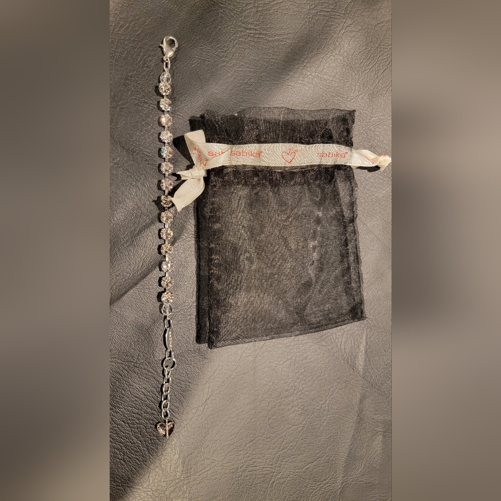 Sabika bracelet diamond stones